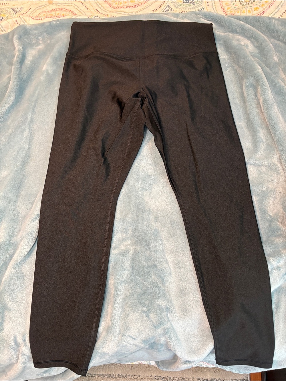 Athleta Elation Sheen Tight 7/8 Pockets Black Large Petite Like New
